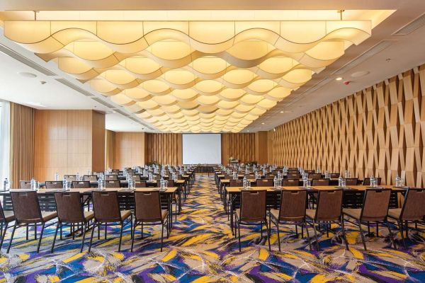 Wyndham Legend Halong Hotel (Hạ Long)
